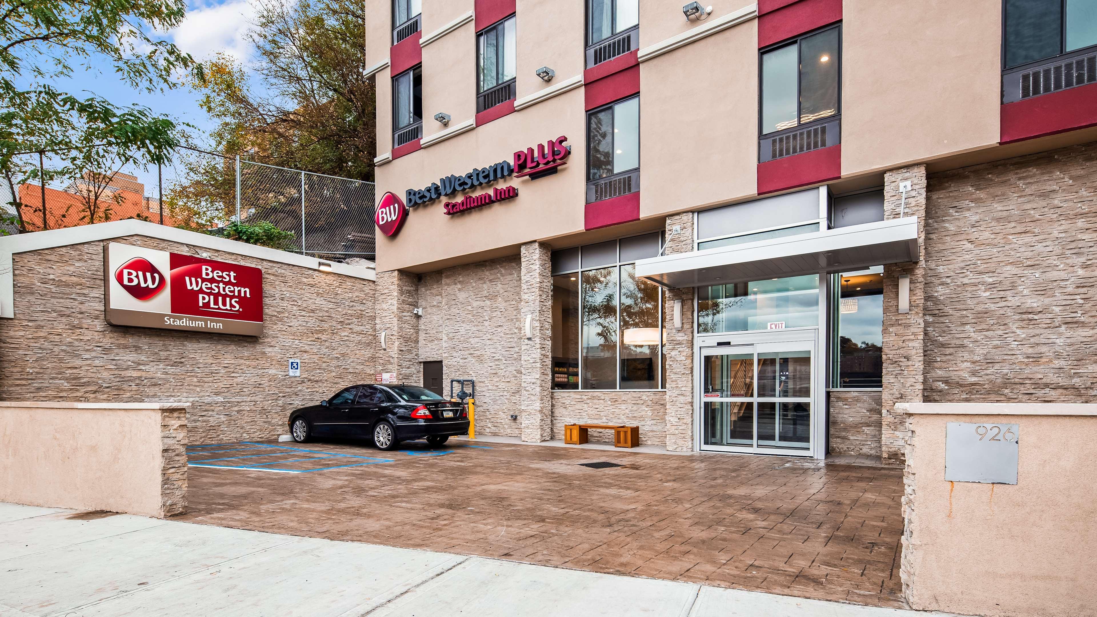 Best Western Plus Stadium Inn New York Exterior photo